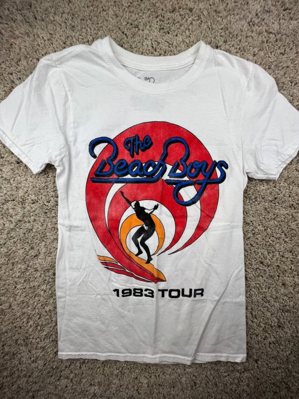 Beach Boys 1983 World Tour Size Small White T-shirt Short Sleeve Cotton